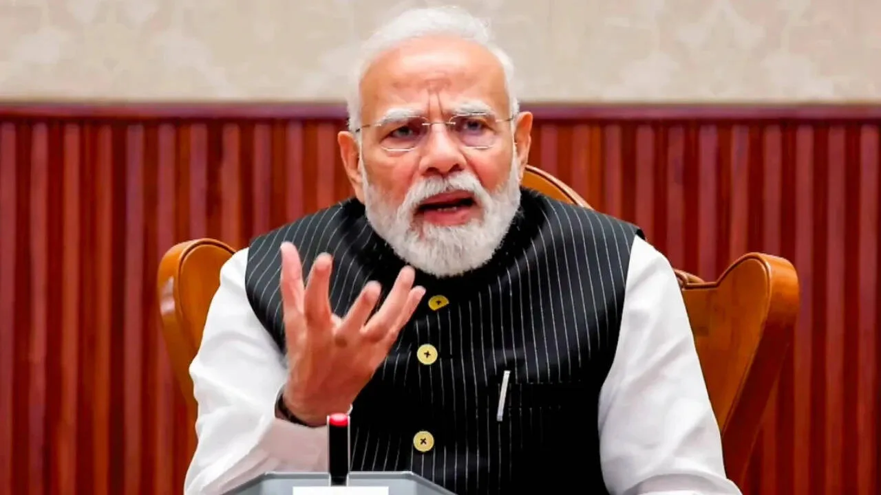 वाराणसी में बाढ़: पीएम मोदी ने लिया जायजा, गंगा का जलस्तर चेतावनी स्तर पार
