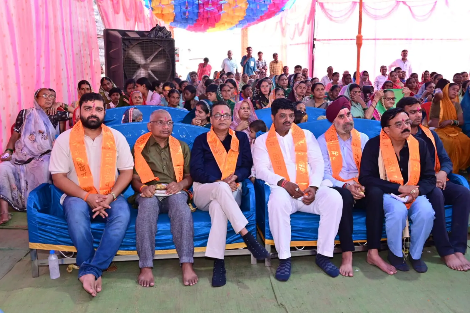 खरोरा में गूंजी शिव महापुराण कथा, जिला पंचायत अध्यक्ष नवीन अग्रवाल ने किया कथा श्रवण