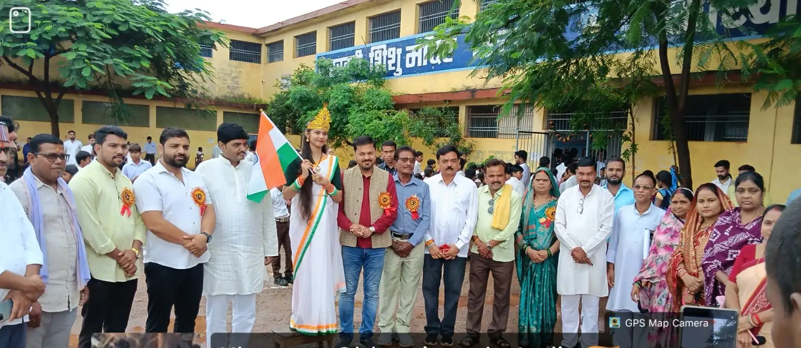 वंदे मातरम् के 150 वर्ष पूर्ण, खरोरा में 1420 लोगों ने किया सामूहिक गायन
