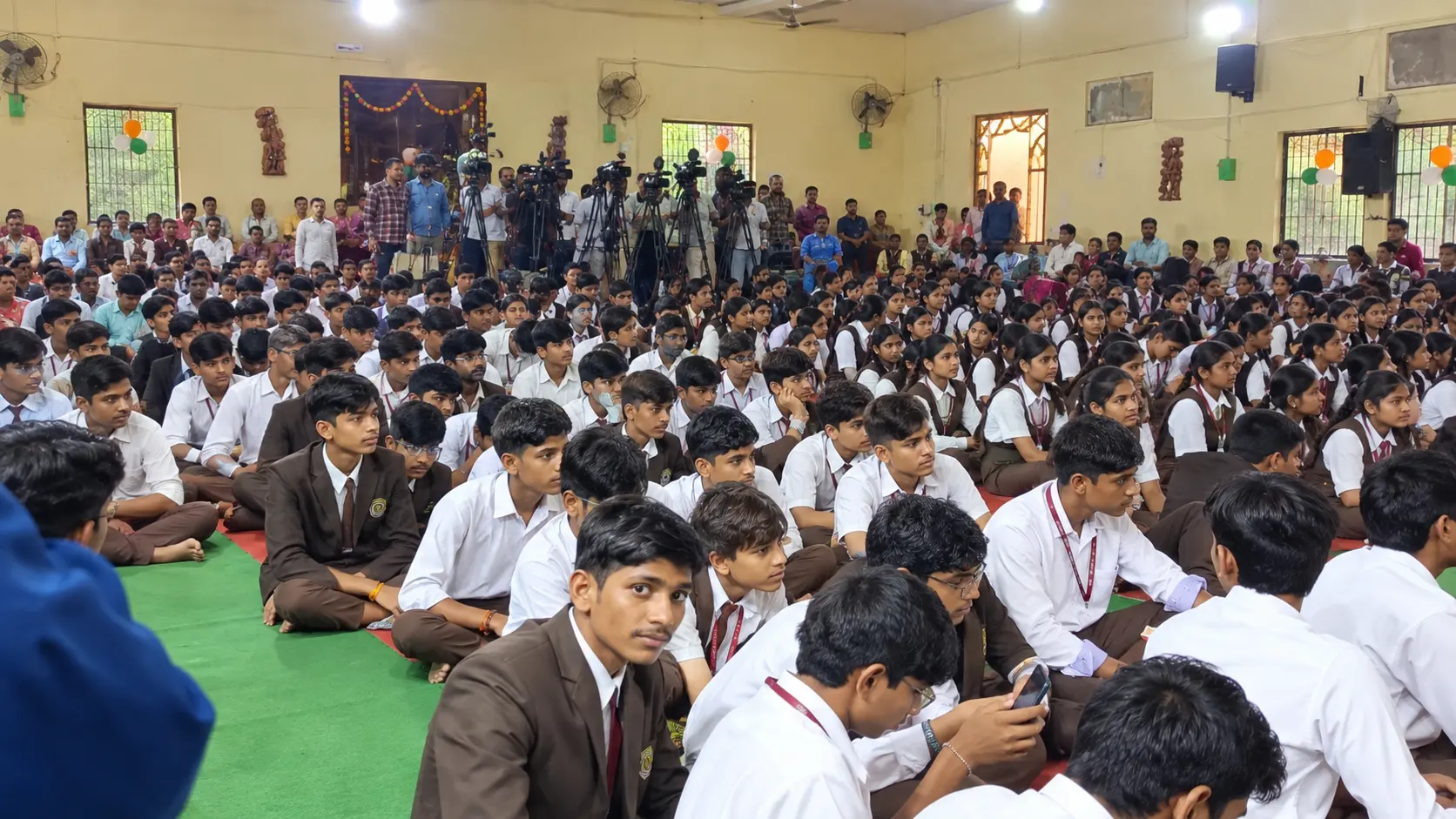 वंदे मातरम् की 150वीं वर्षगांठ पर रायपुर में नमामि भारतम, मुख्यमंत्री साय ने किया सामूहिक गायन