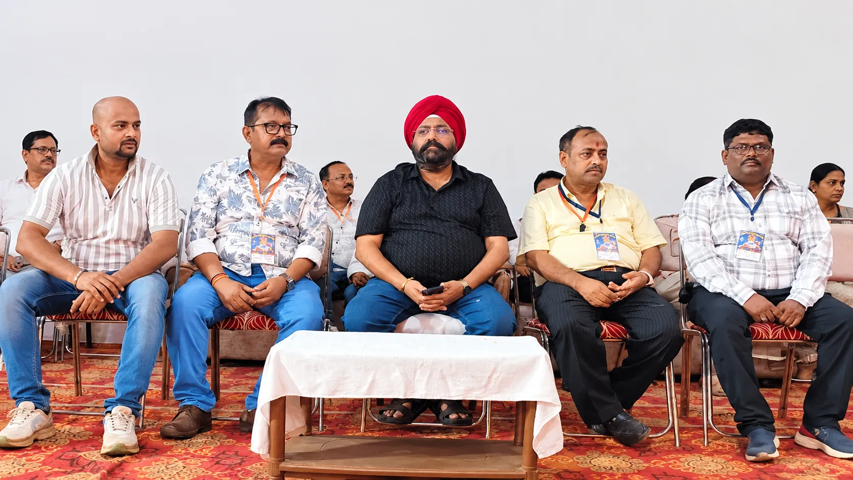 माना कैंप में जगन्नाथ मंदिर की तर्ज पर भव्य दुर्गा पंडाल, गुरुचरण सिंह होरा ने किए मां के दर्शन