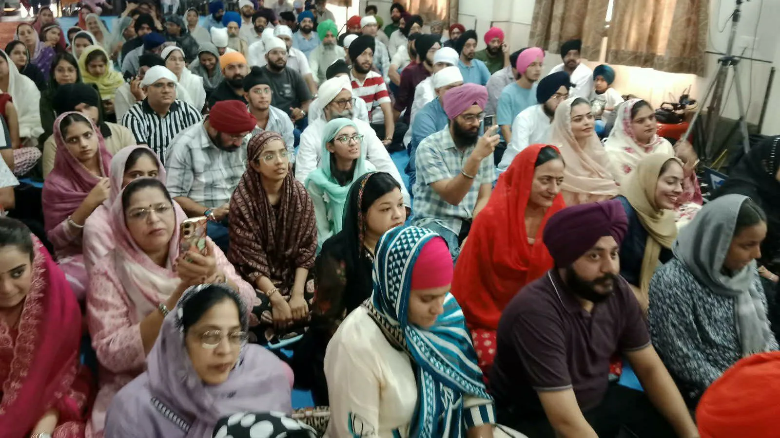 रायपुर के देवेंद्र नगर गुरुद्वारा में भाई जगजीत सिंह बबीहा ने किया कीर्तन, उमड़ी सिख समाज की भारी भीड़