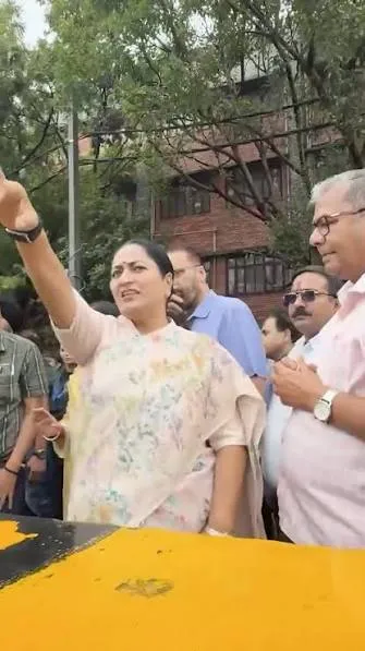 दिल्ली में जलभराव पर CM रेखा गुप्ता एक्शन में, किए संवेदनशील इलाकों के दौरे
