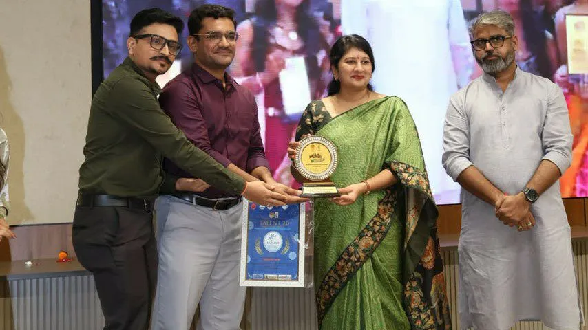 मारूति फाउंडेशन व हेरिटेज इंडिया द्वारा आयोजित ‘टैलेंट 2.0’ में दिव्यांग और सामान्य बच्चों ने बिखेरी प्रतिभा, समाजसेवियों का हुआ सम्मान | पूरी खबर