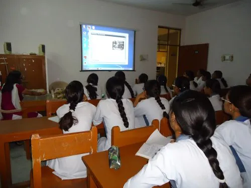 नोएडा में 80 शिक्षकों, 45 हजार छात्रों को मिली आर्थिक सुरक्षा
