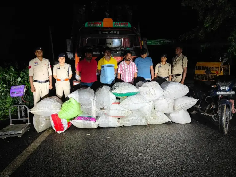 गरियाबंद में 2 करोड़ का गांजा जब्त, 5 तस्कर गिरफ्तार; अंतर्राज्यीय नेटवर्क पर पुलिस का बड़ा प्रहार