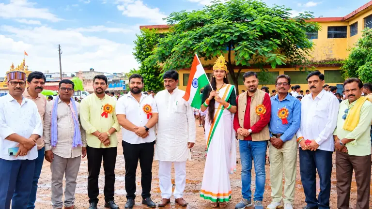 वंदे मातरम् के 150 वर्ष पूर्ण, खरोरा में 1420 लोगों ने किया सामूहिक गायन