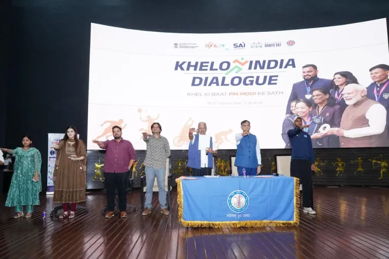 ‘विकसित भारत’ की मजबूत नींव है युवा और खेल शक्ति: सांसद बृजमोहन अग्रवाल, खेलो इंडिया संवाद में युवाओं को किया प्रेरित | Raipur News Today
