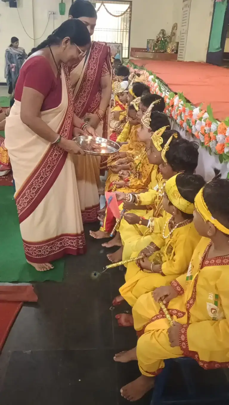 सरस्वती शिशु मंदिर सरस्वती विहार में धूमधाम से मनाई गई श्रीकृष्ण जन्माष्टमी | Raipur News Today