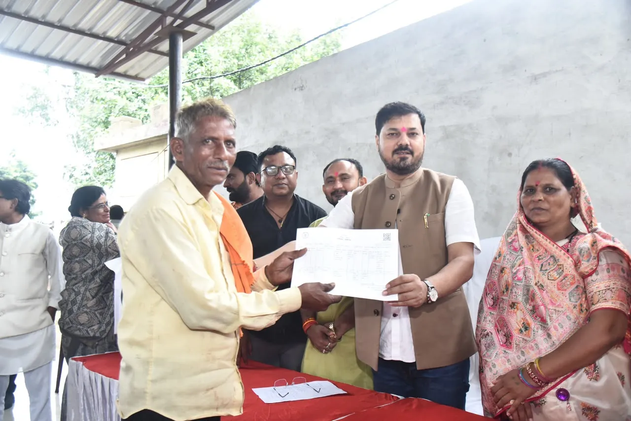 अनुज शर्मा की मैराथन समीक्षा बैठक, बोले—दफ्तरों से निकलें, धरातल पर दिखे विकास