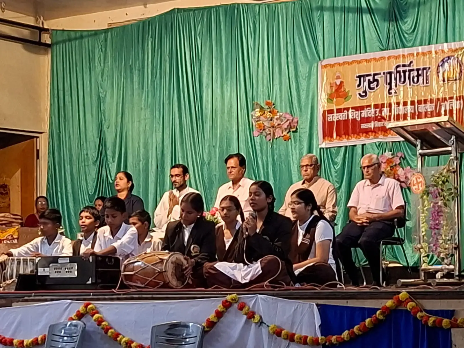 रायपुर: सरस्वती शिशु मंदिर में गुरु पूर्णिमा उत्सव, शिक्षकों का किया गया सम्मान